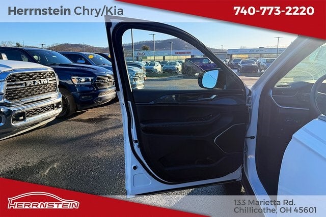 2022 Jeep Grand Cherokee Altitude