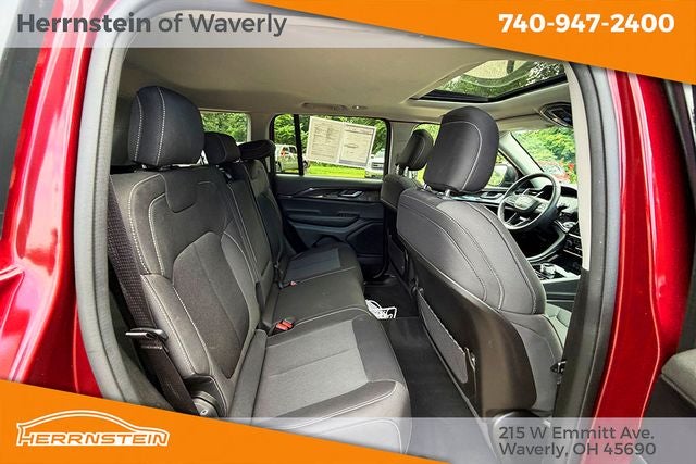 2023 Jeep Grand Cherokee Laredo
