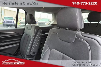 2023 Jeep Grand Cherokee L Laredo