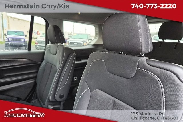 2023 Jeep Grand Cherokee L Laredo