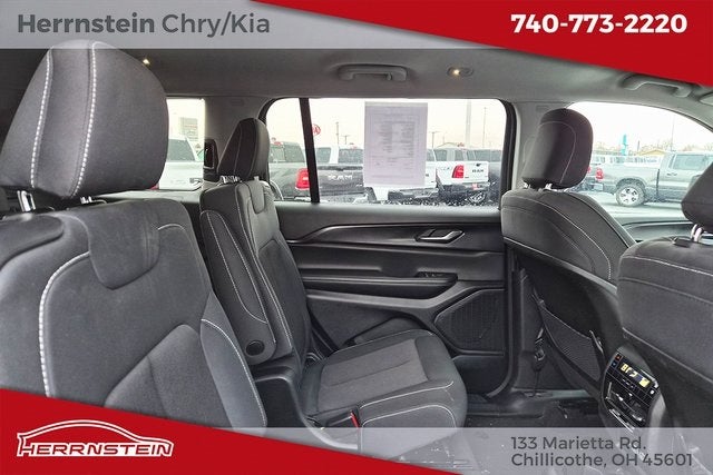 2023 Jeep Grand Cherokee L Laredo