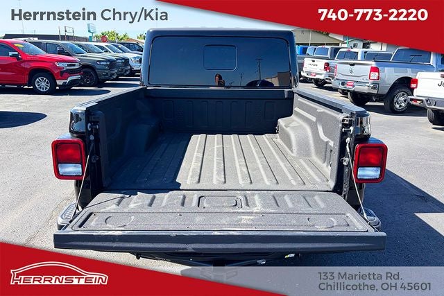 2023 Jeep Gladiator Overland