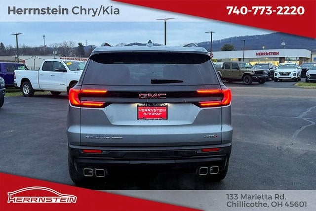 2025 GMC Acadia AWD AT4