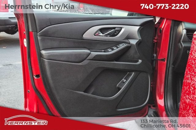 2022 Chevrolet Traverse LT Cloth