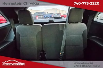 2022 Chevrolet Traverse LT Cloth