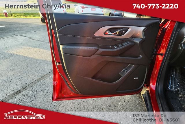 2022 Chevrolet Traverse LT Leather