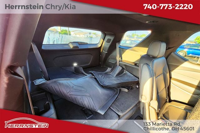2022 Chevrolet Traverse LT Leather