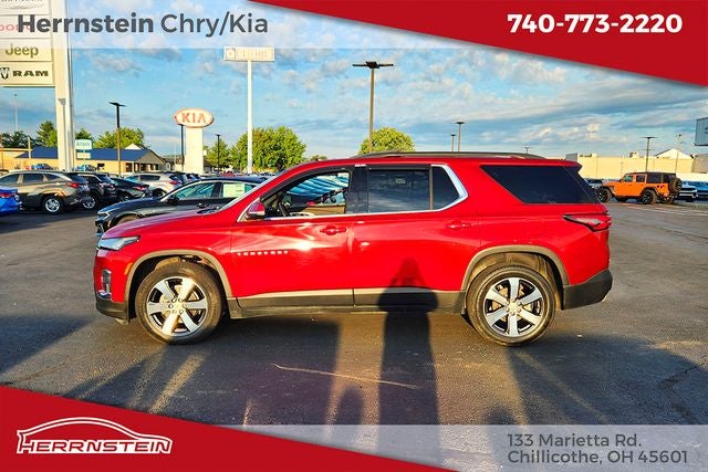 2022 Chevrolet Traverse LT Leather