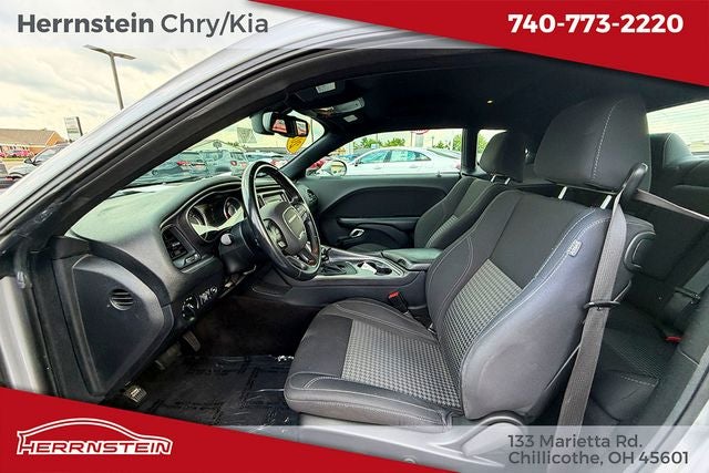 2016 Dodge Challenger SXT