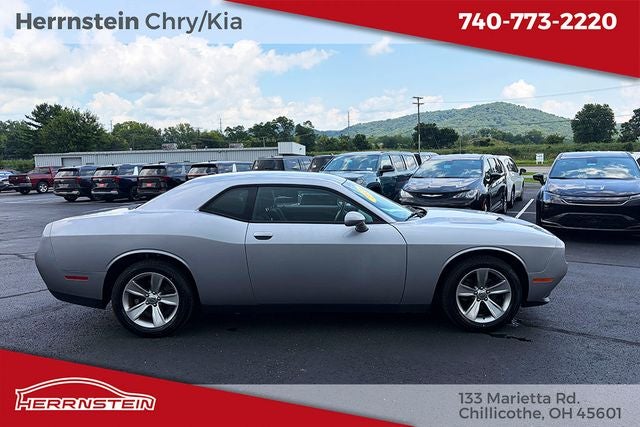 2016 Dodge Challenger SXT