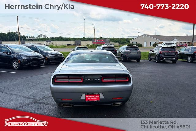 2016 Dodge Challenger SXT
