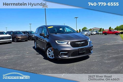 2023 Chrysler Pacifica Touring L