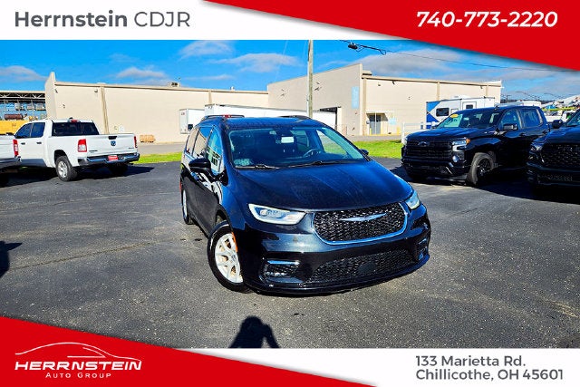 2022 Chrysler Pacifica Touring L