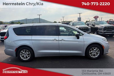2024 Chrysler Pacifica Touring L