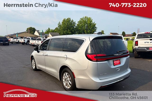 2024 Chrysler Pacifica Touring L