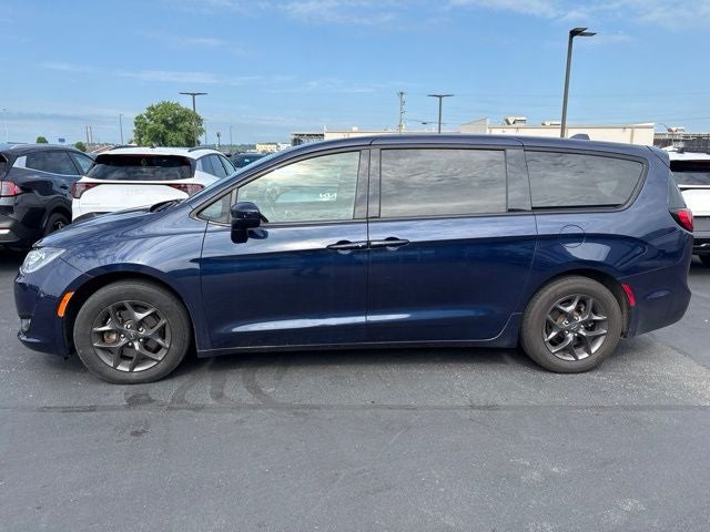 2020 Chrysler Pacifica Touring
