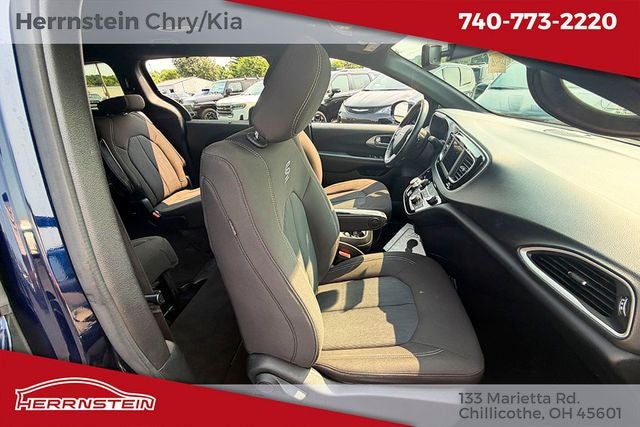 2020 Chrysler Pacifica Touring