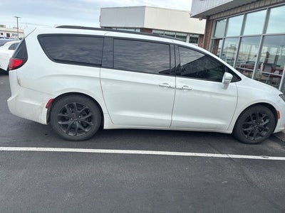 2021 Chrysler Pacifica Touring
