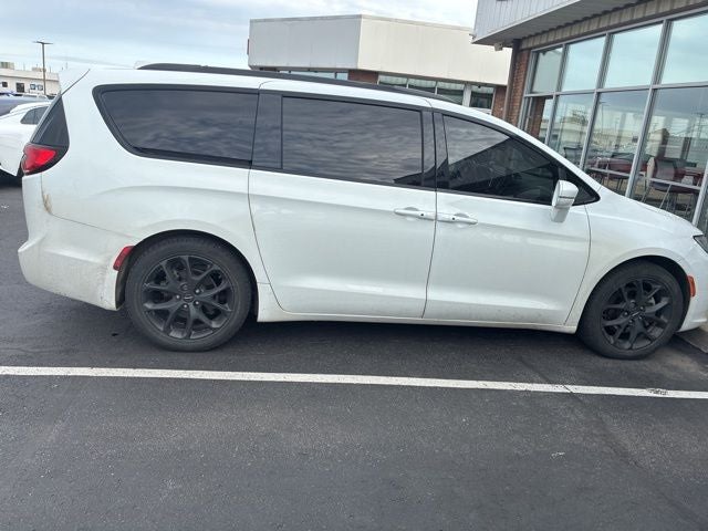 2021 Chrysler Pacifica Touring