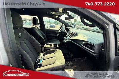 2018 Chrysler Pacifica Touring Plus