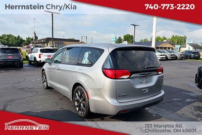 2018 Chrysler Pacifica Touring Plus