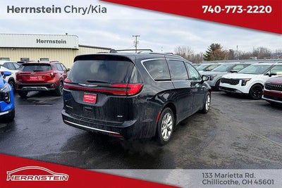 2021 Chrysler Pacifica Touring L