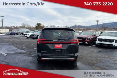 2021 Chrysler Pacifica Touring L