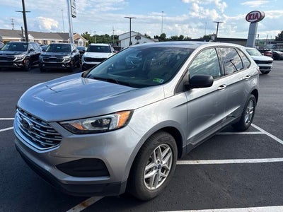 2022 Ford Edge SE