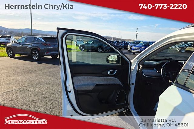 2022 Jeep Compass Latitude Lux