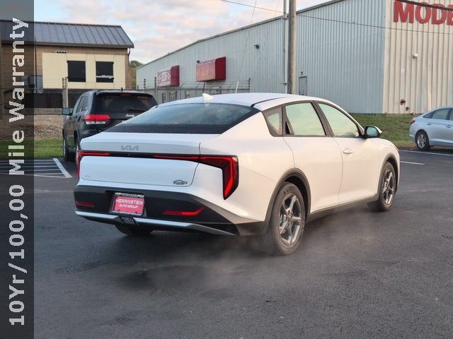 2025 Kia K4 LXS