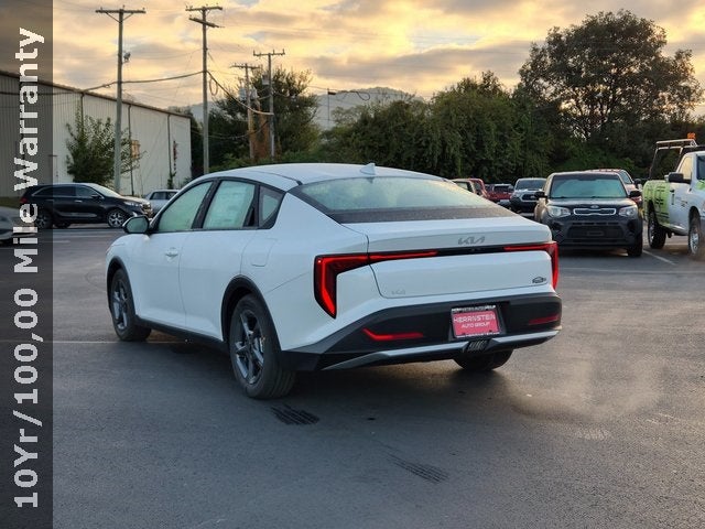 2025 Kia K4 LXS