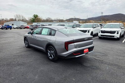 2026 Kia K4 LXS