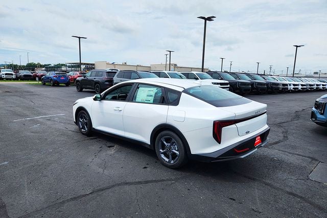 2026 Kia K4 LXS