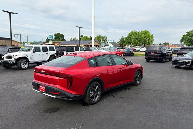 2026 Kia K4 LXS