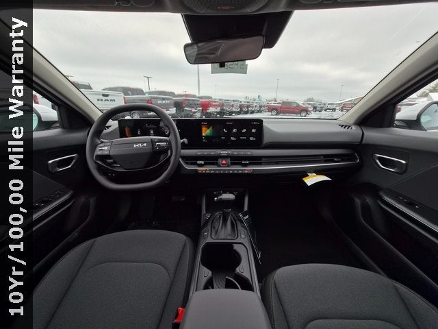 2025 Kia K4 LX