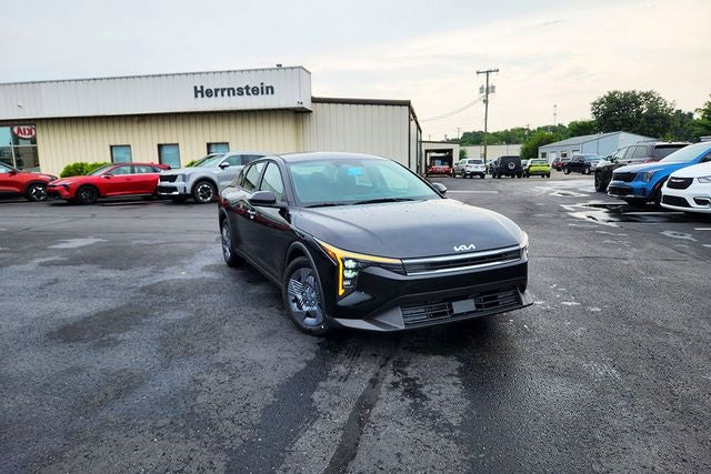 2026 Kia K4 LX