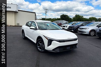 2026 Kia K4 LXS