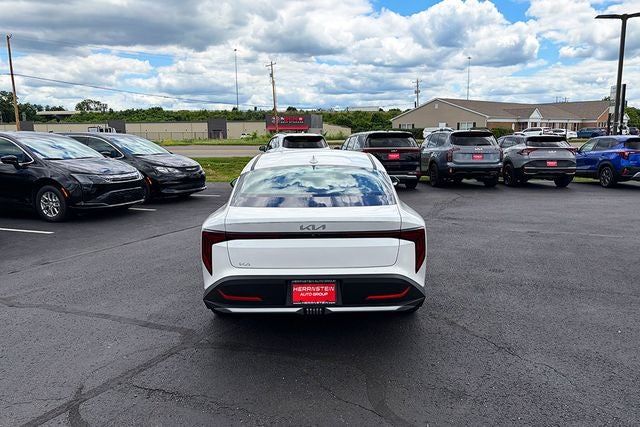 2026 Kia K4 LXS