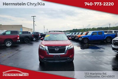 2022 Nissan Pathfinder SV