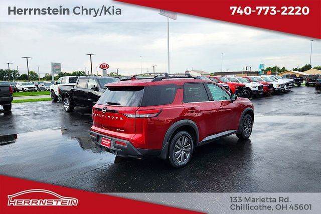 2022 Nissan Pathfinder SV