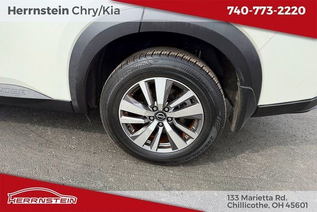 2023 Nissan Pathfinder SL