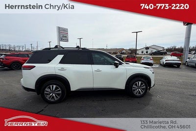 2023 Nissan Pathfinder SL