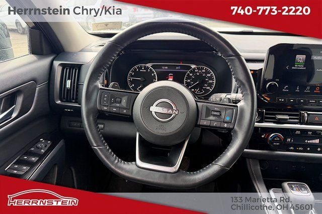 2023 Nissan Pathfinder SL