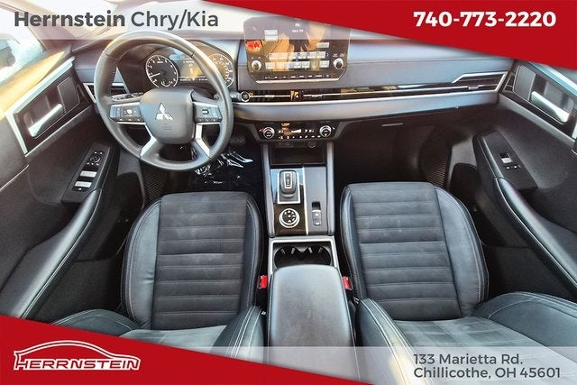 2023 Mitsubishi Outlander SE