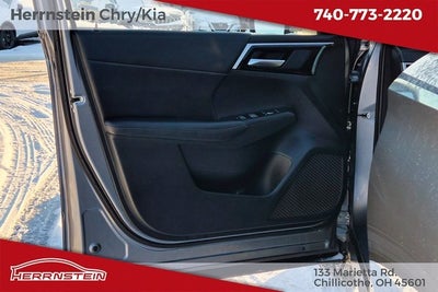 2023 Mitsubishi Outlander SE