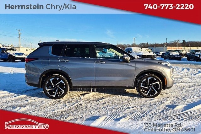 2023 Mitsubishi Outlander SE