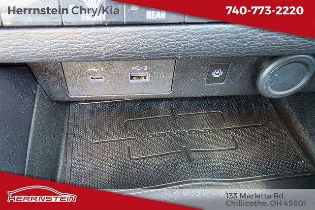 2024 Mitsubishi Outlander SE