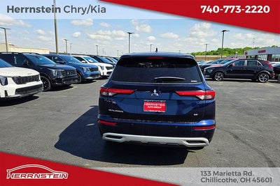 2024 Mitsubishi Outlander SE