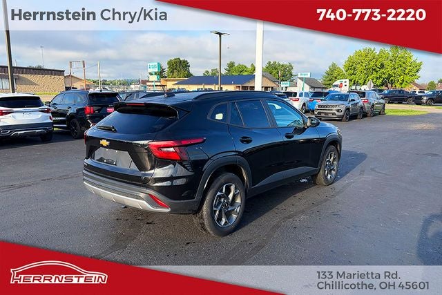 2025 Chevrolet Trax LT