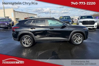 2025 Chevrolet Trax LT